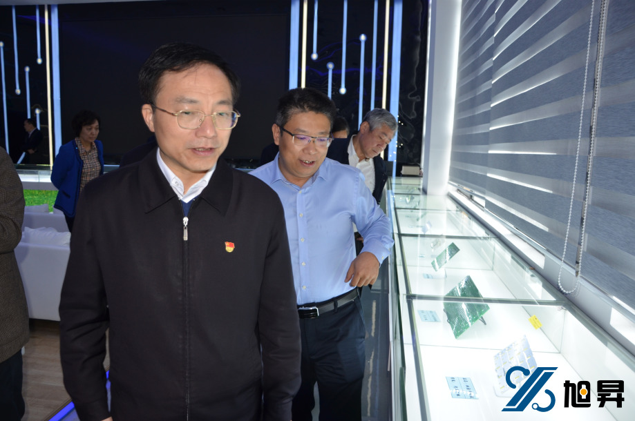 江西省人大常委會(huì)副主任、吉安市委書記胡世忠一行前來旭昇電子參觀考察